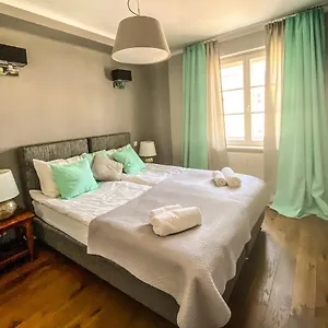Nowy Swiat 29 Apartment Warschau